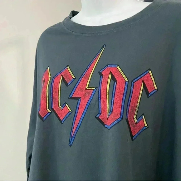 NEW Daydreamer AC/DC Longsleeve Graphic Band Tee size Large - Picture 4 of 9